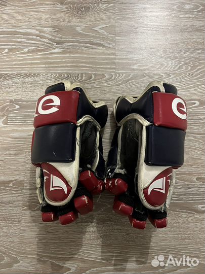 Перчатки хоккейные Eagle