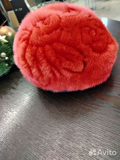 Берет женский