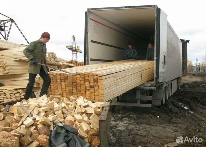 Рабочий на пилораму