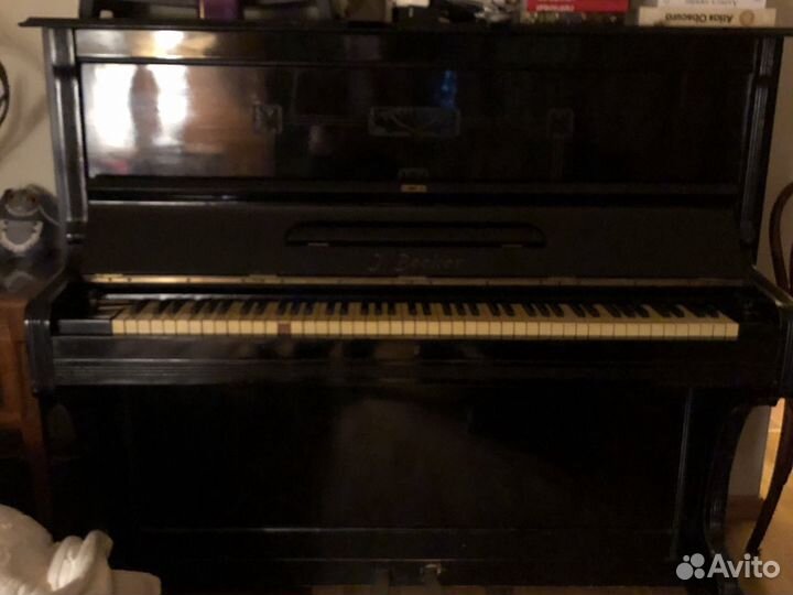 Пианино J.Becker