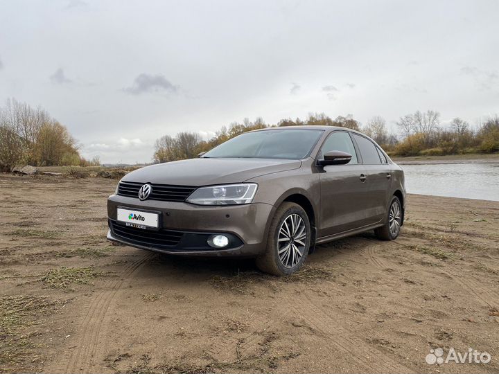 Volkswagen Jetta 1.6 AT, 2012, 275 161 км