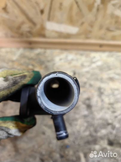 Флянец Тройник VAG Шаран 038121132D