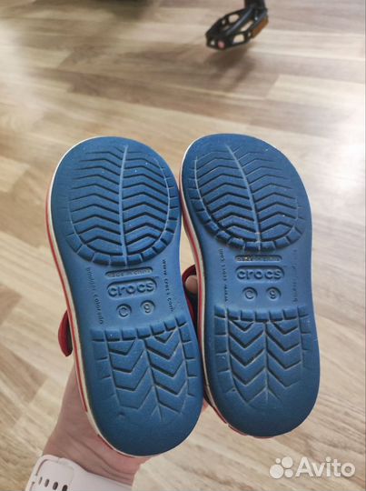 Сандали crocs c9