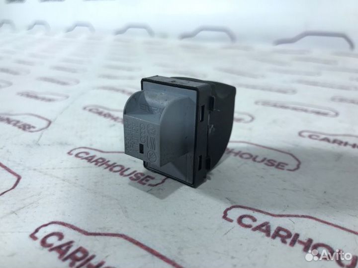 Кнопка стеклоподъемника задняя левая Audi Q7 4L