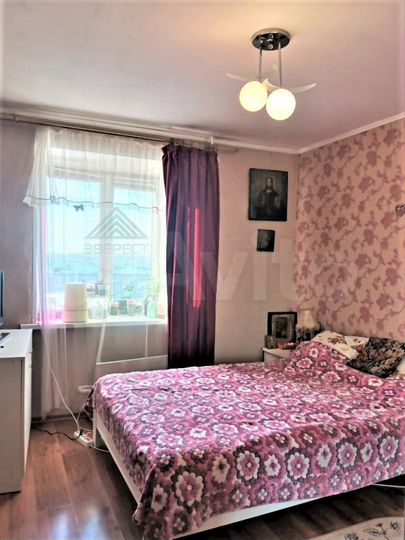 2-к. квартира, 65 м², 3/9 эт.