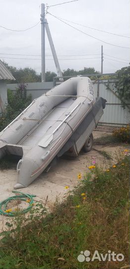 Лодка Ниссамаран 3.8