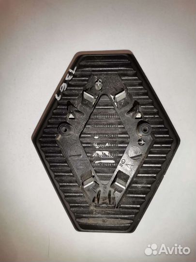 Эмблема Renault Megan 2