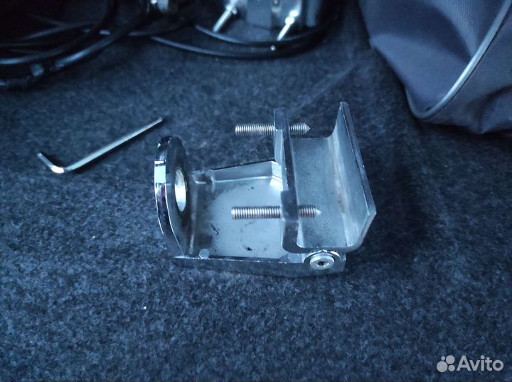 Кронштейн крепления антенны для рации