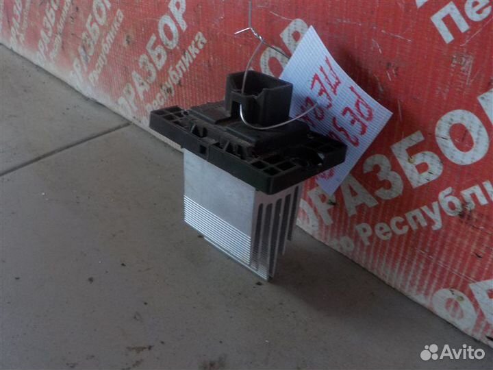 Реостат отопителя салона Hyundai Tucson (W5) wagon