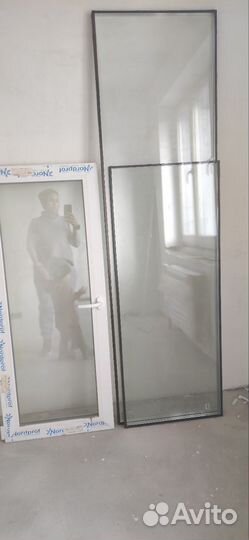 Оконная рама пластиковая со стеклопакетом