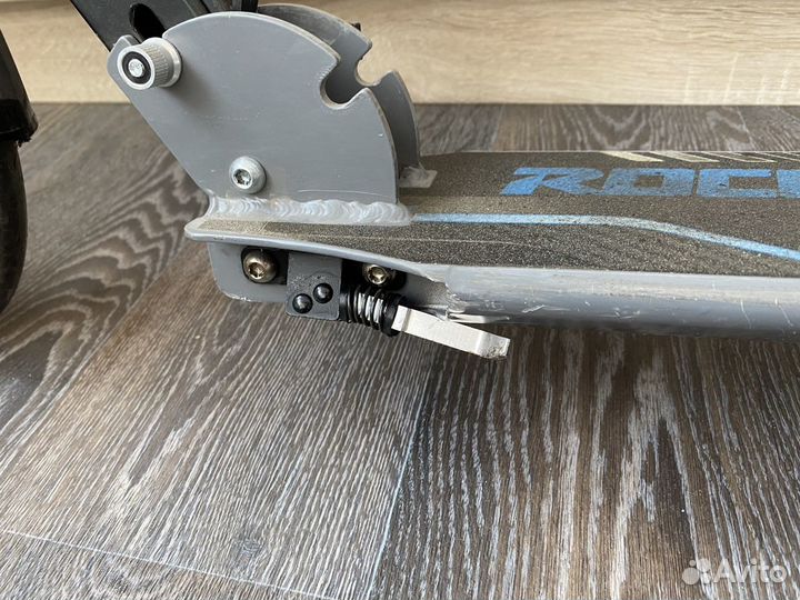 Самокат взрослый и ролики актуально