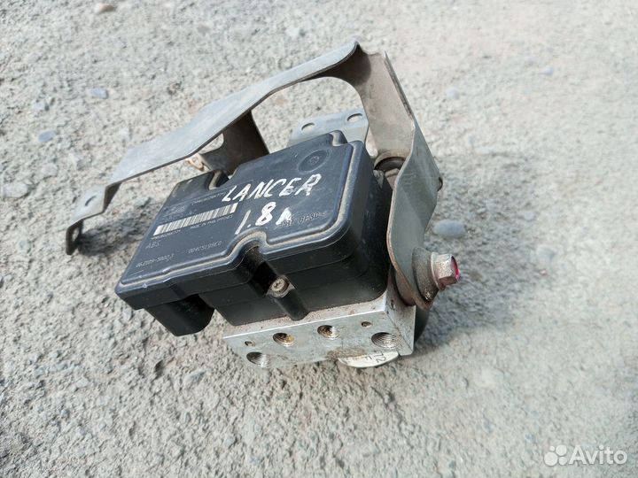 Блок ABS Mitsubishi Lancer 4670A072