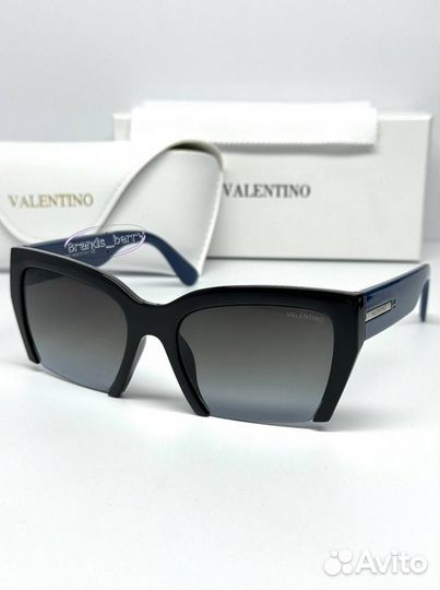 Очки женские солнцезащитные Valentino