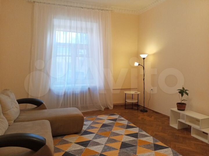 Комната 20 м² в 4-к., 1/8 эт.