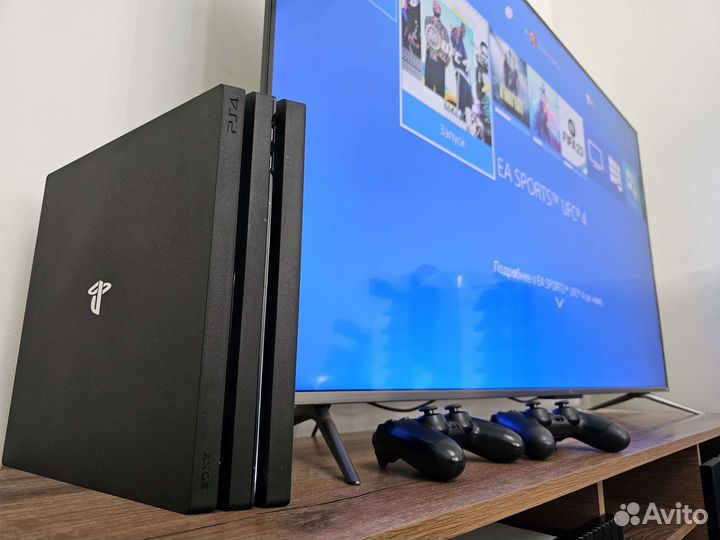 Sony PS4 Pro + UFC, FIFA, NFS