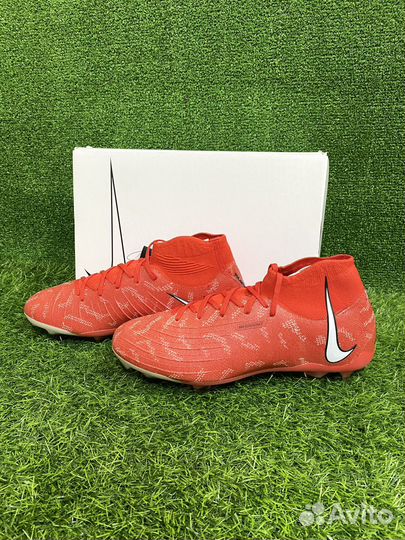 Футбольные бутсы Nike Phantom Luna