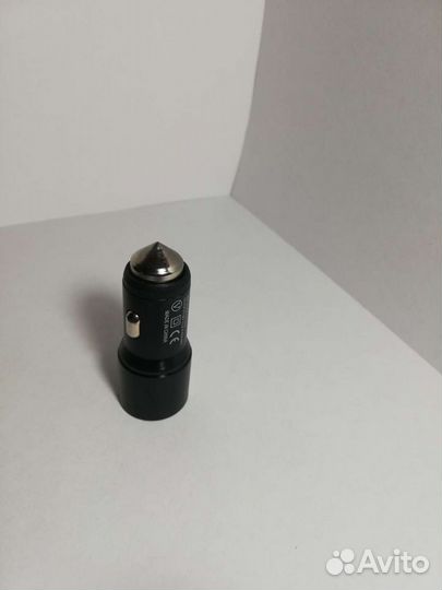 Машинная зарядка под прикуриватель