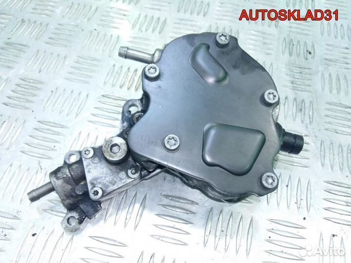 Насос вакуумный VW Passat B6 038145209K