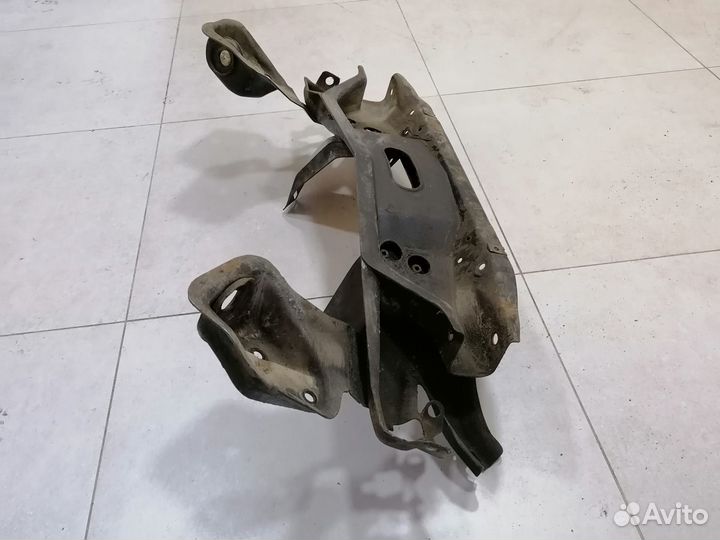 Балка подмоторная Volvo 343 1984-1991