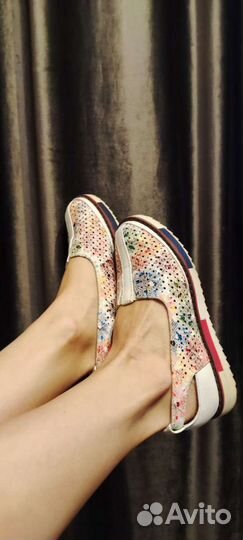 Женская обувь