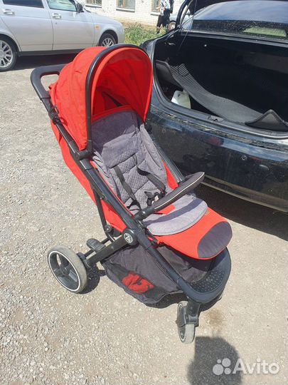 Прогулочная коляска