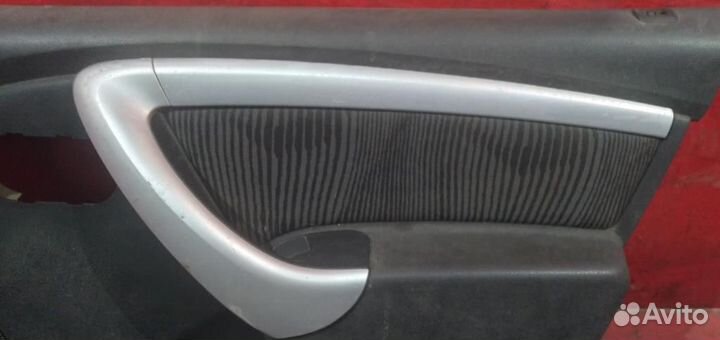 Логан обшивка передняя правая фаза 2 карта двери