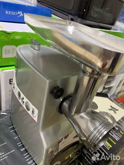 Металлическая Мясорубка Philips HR2735