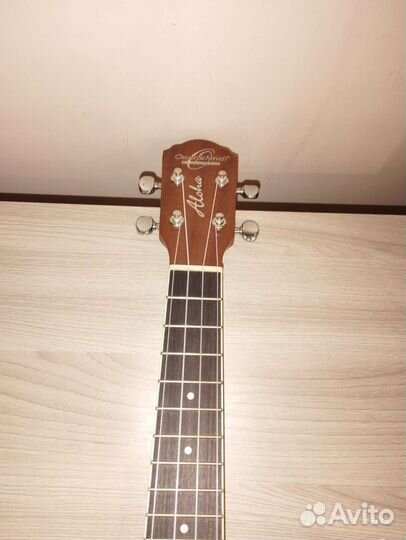 Гавайская гитара (укулеле) Oscar Schmidt