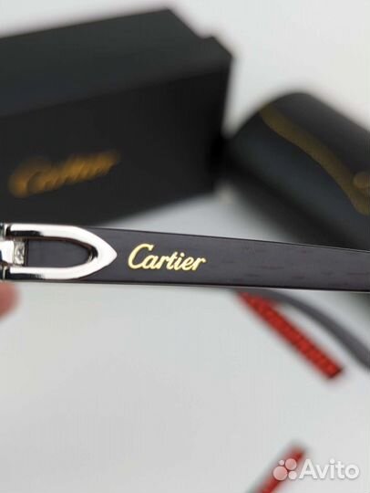 Солнцезащитные очки Cartier