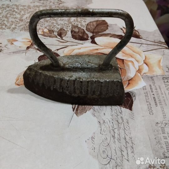 Утюг старый