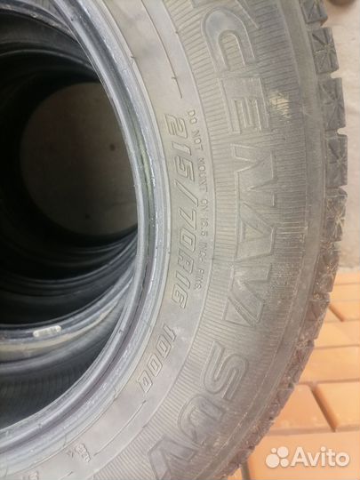 Goodyear Ice Navi 7 215/70 R16