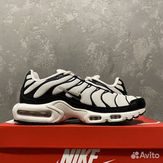 Nike Air Max Plus оригинал 9/9.5/10US