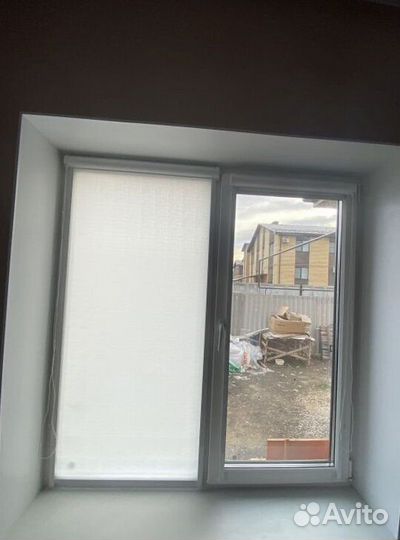 Рулонные шторы в коробе и с направляющими Q6462