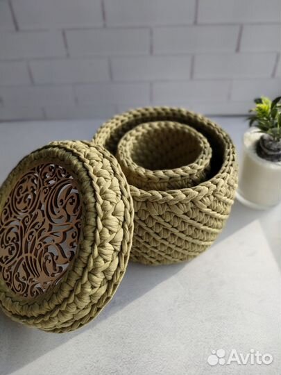 Набор вязаных корзин