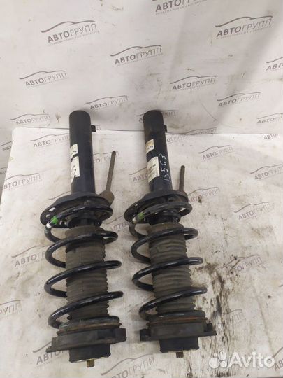 Амортизатор передний Audi Q3 1 8U cffb 2 2012