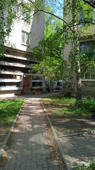 2-к. квартира, 42 м², 1/5 эт.