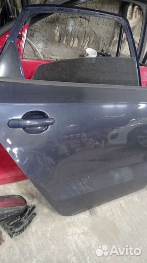 Дверь задняя правая volkswagen polo
