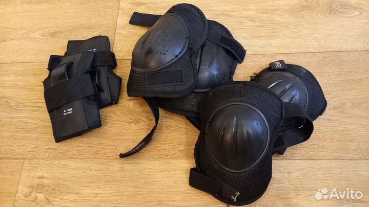 Роллерсерф (роллерборд), наколенники