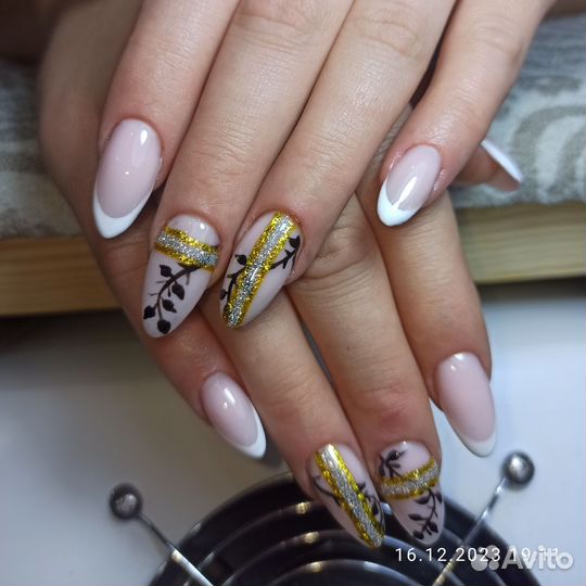 Наращивание ногтей