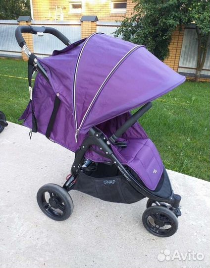 Прогулочная коляска