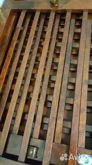 Детская кроватка с маятником и ящиком