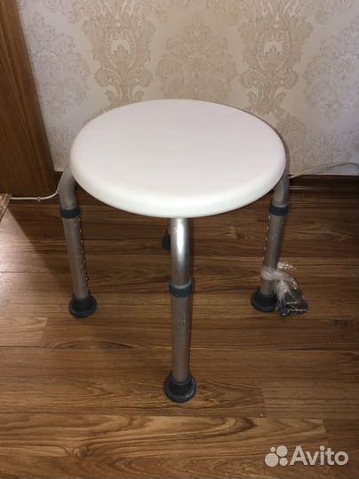 Табурет для ванны