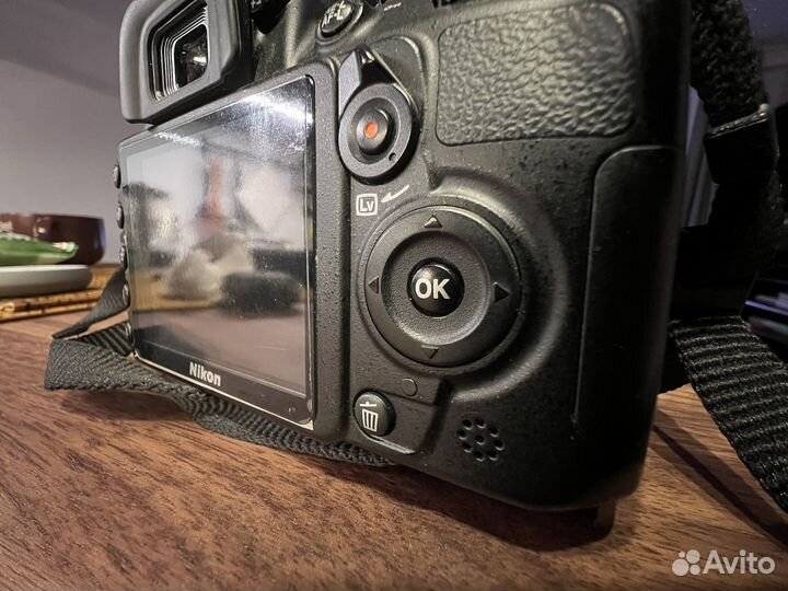 Зеркальный фотоаппарат Nikon d3100