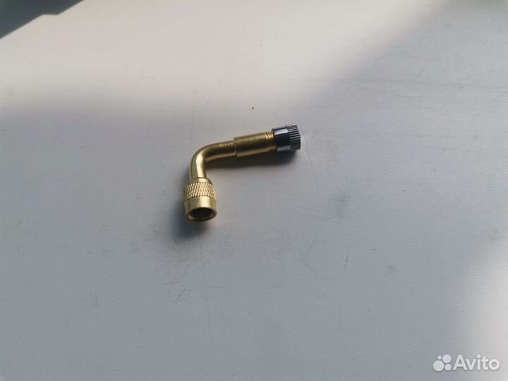 Удлинитель автомобильного нипеля