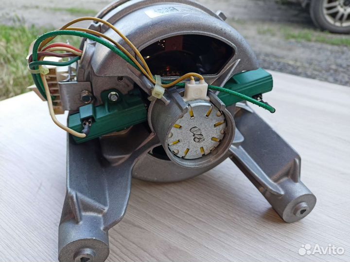 Двигататель стиральной машины Занусси Электролюкс