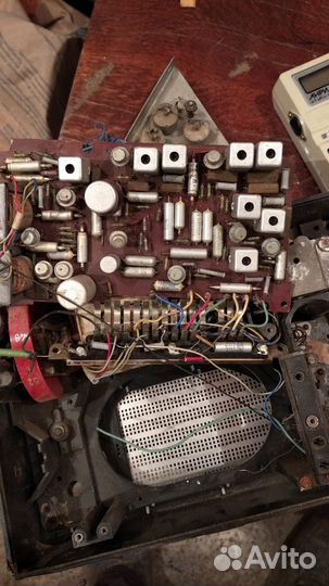 Конденсаторы и запчасти радиотехники