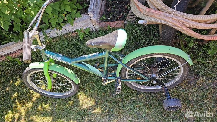 Велосипед радиус 18 с задними колесами