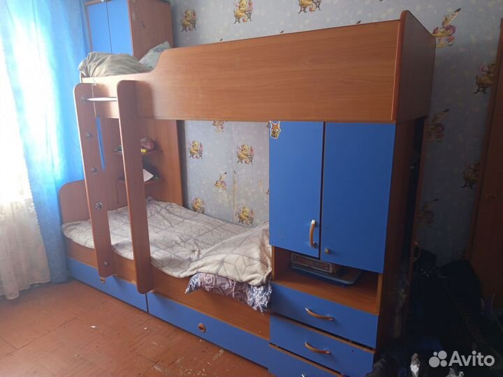 Двухярусная кровать бу