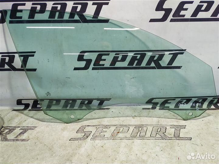 Стекло боковое переднее правое Audi A6 C6 2.8 CCE