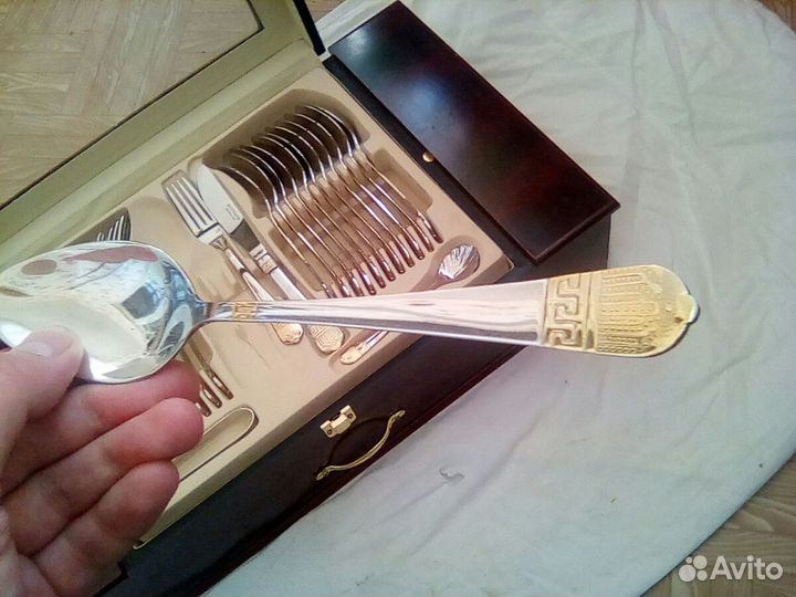 Столовый подарочный набор